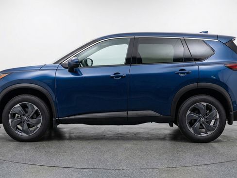 Used 2025 Nissan Rogue SV image 5