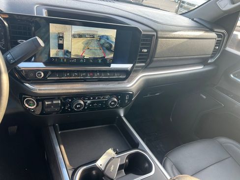 Used 2024 Chevrolet Silverado 2500 LTZ w/ LTZ Plus Package AWD/4WD image 15