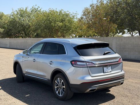 Used 2022 Lincoln Nautilus FWD w/ Premium Package image 7