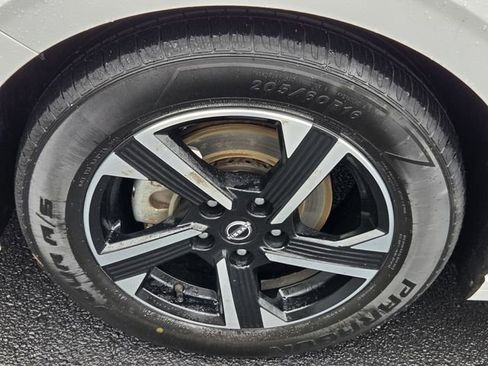 Used 2024 Nissan Sentra SV FWD image 15