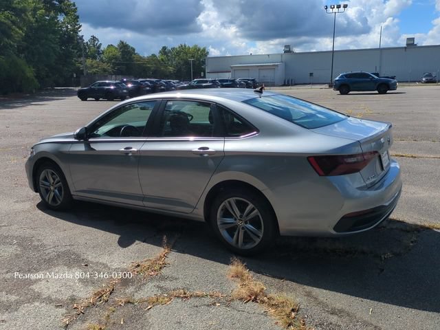 Used 2024 Volkswagen Jetta SE FWD image 7