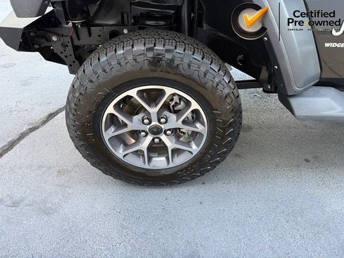 Certified 2025 Jeep Wrangler Sport AWD/4WD image 26