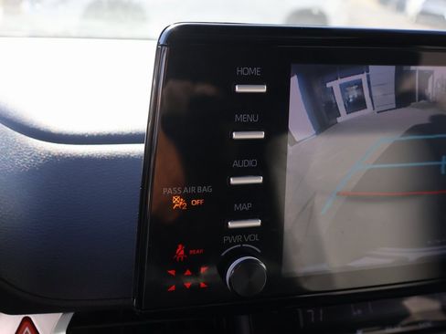 Used 2024 Toyota Sienna XLE image 25