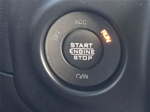 Used 2023 Jeep Wrangler Sahara image 31