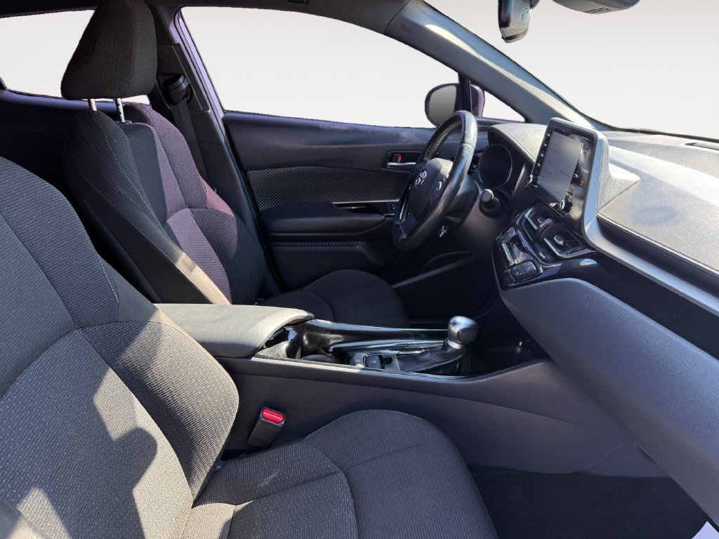Used 2019 Toyota C-HR XLE FWD image 15