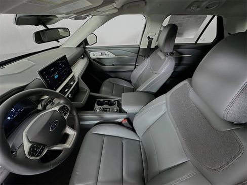 New 2026 Ford Explorer Active w/ Active Comfort Package image 11