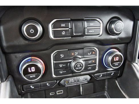 Used 2022 Chevrolet Tahoe Z71 w/ Z71 Off-Road Package image 29