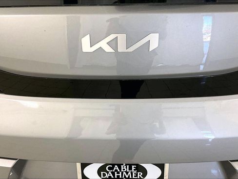Used 2025 Kia Soul LX FWD image 23