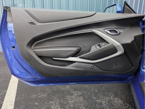 Used 2020 Chevrolet Camaro LT w/ RS Package RWD image 11
