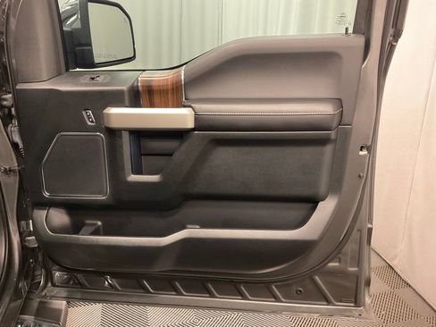 Used 2016 Ford F150 Lariat AWD/4WD image 32