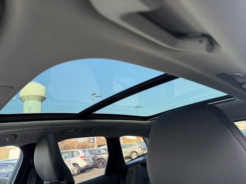 Used 2025 Volvo XC60 T8 Plus w/ Protection Package Premier image 5