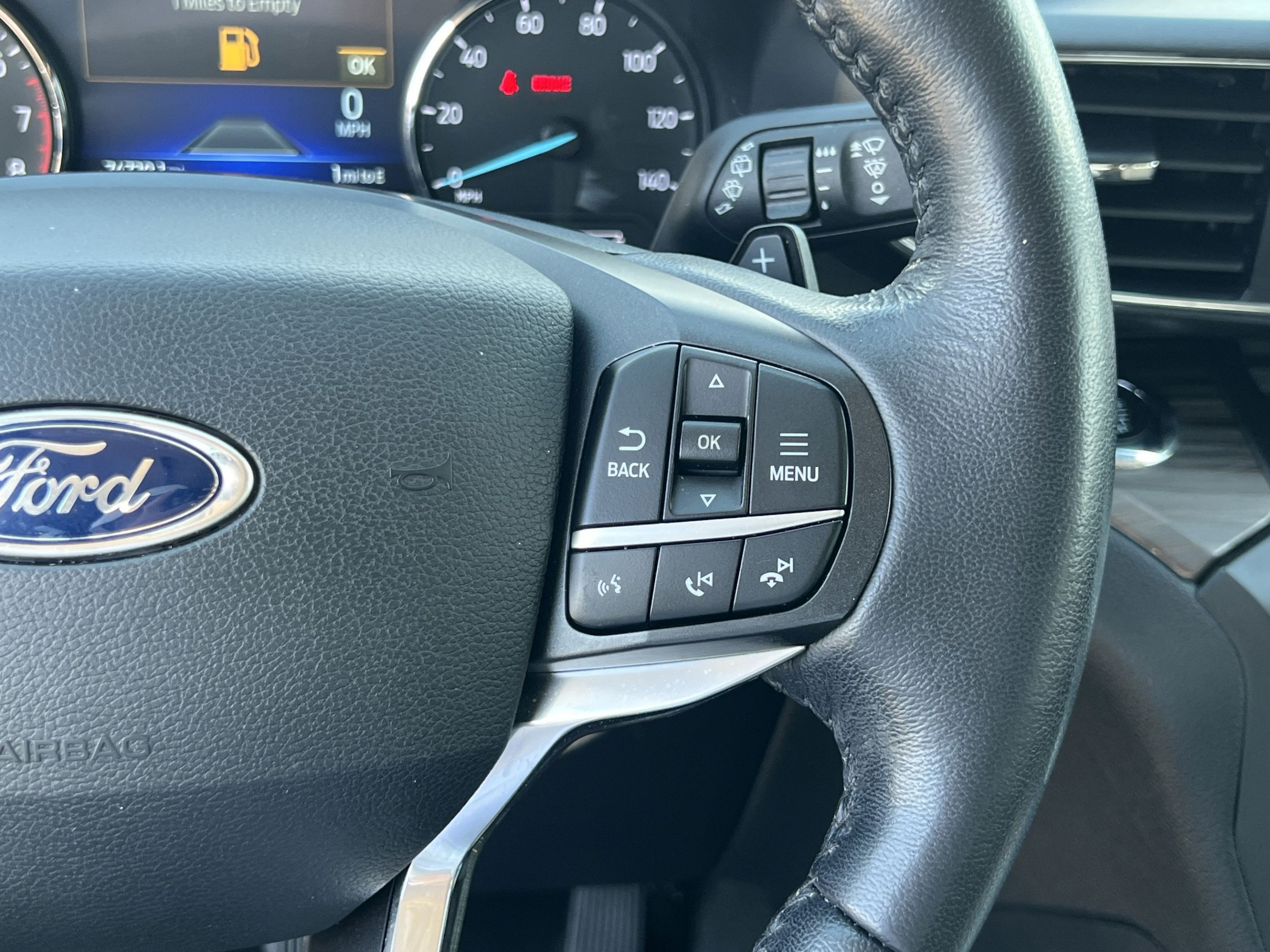 Used 2020 Ford Explorer Limited w/ Class III Trailer Tow Package RWD image 15