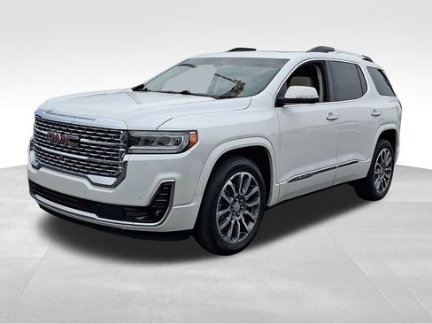 Used 2022 GMC Acadia Denali w/ Denali Ultimate Package image 3