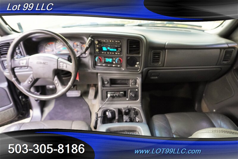 Used 2004 GMC Sierra 2500 SLT w/ Heavy-Duty Power Package AWD/4WD image 2