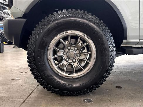 Used 2022 Ford Bronco Wildtrak AWD/4WD image 36