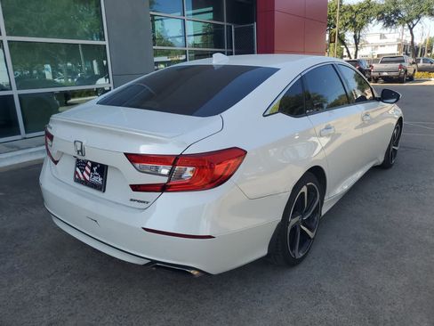 Used 2018 Honda Accord Sport image 6