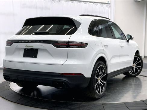 Used 2022 Porsche Cayenne E-Hybrid image 7