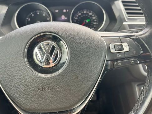 Used 2018 Volkswagen Tiguan SE w/ 18" Alloy Wheels Package AWD/4WD image 25