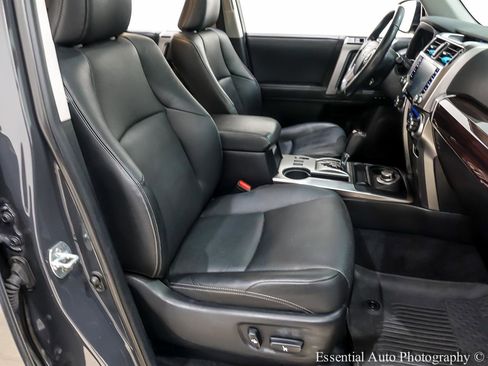 Used 2024 Toyota 4Runner Limited image 33