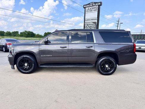 Used 2018 Chevrolet Suburban LT RWD image 8