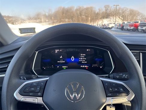 Used 2023 Volkswagen Jetta S image 11