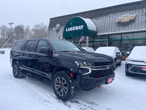 Used 2023 Chevrolet Suburban Z71 w/ Z71 Off-Road Package image 1