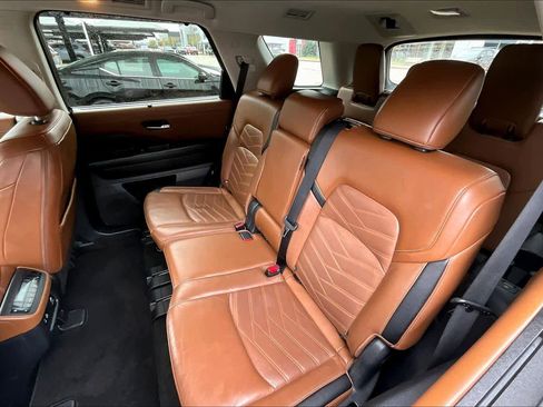 Used 2023 Nissan Pathfinder Platinum w/ Cargo Package image 18