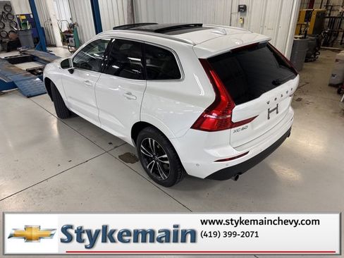 Used 2018 Volvo XC60 T6 Momentum w/ Convenience Package image 8