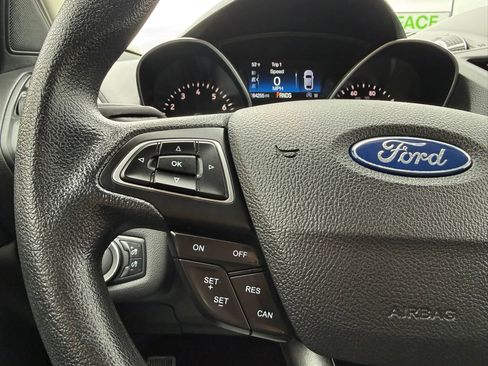 Used 2018 Ford Escape SE w/ SE Sync 3 Package AWD/4WD image 29