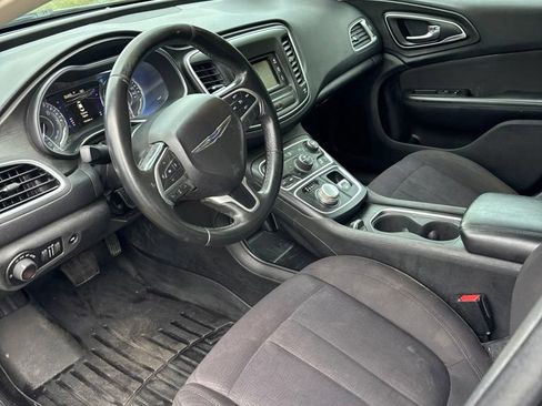 Used 2015 Chrysler 200 Limited w/ Convenience Group FWD image 11