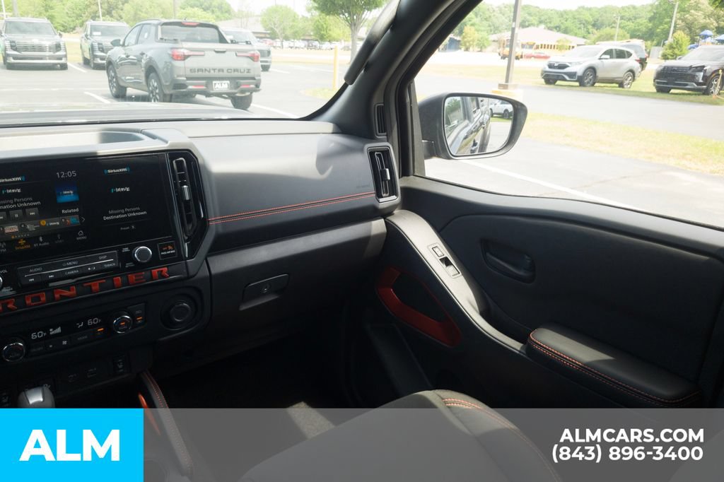 Used 2026 Nissan Frontier PRO-4X AWD/4WD image 18