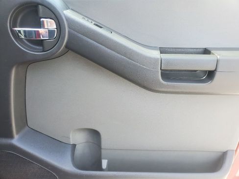Used 2013 Nissan Xterra X RWD image 28