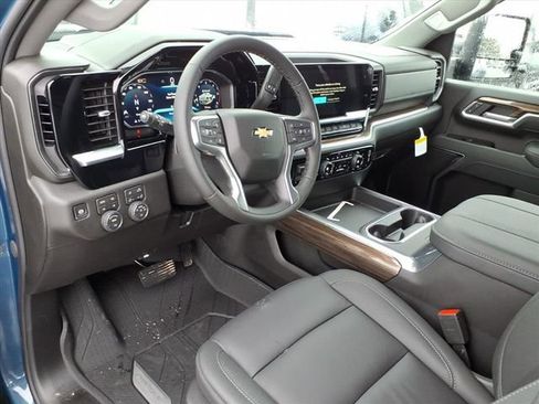 New 2026 Chevrolet Silverado 3500 LT w/ All Star Edition image 9