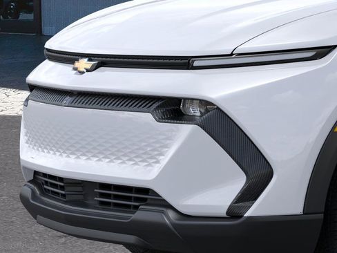 New 2026 Chevrolet Equinox EV LT image 13