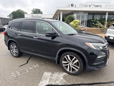 Used 2017 Honda Pilot Elite image 2