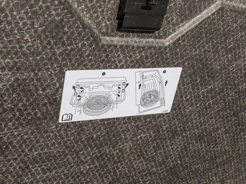 Used 2025 GMC Acadia Elevation image 26