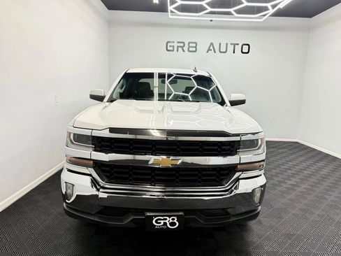 Used 2018 Chevrolet Silverado 1500 LT w/ Texas Edition image 2