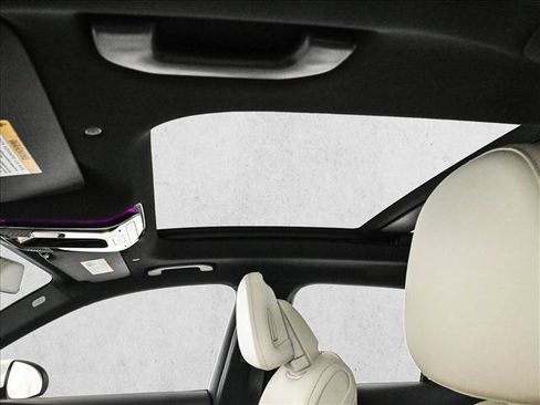 Certified 2025 Mercedes-Benz GLC 300 4MATIC image 17