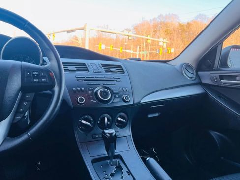 Used 2012 MAZDA MAZDA3 i Touring image 25
