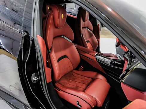 Used 2024 Ferrari Purosangue image 33