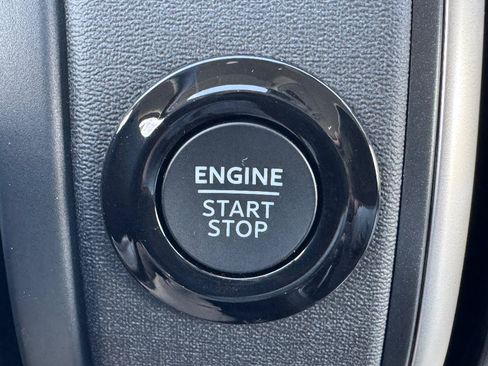 New 2025 Ford Expedition Active image 17