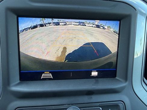 Used 2022 Chevrolet Silverado 1500 Custom image 12