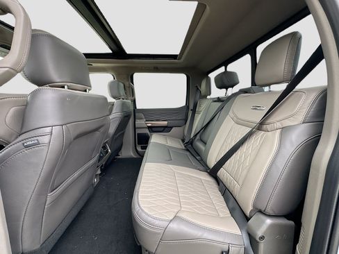 New 2026 Ford F250 Platinum w/ Platinum Plus Package AWD/4WD image 17