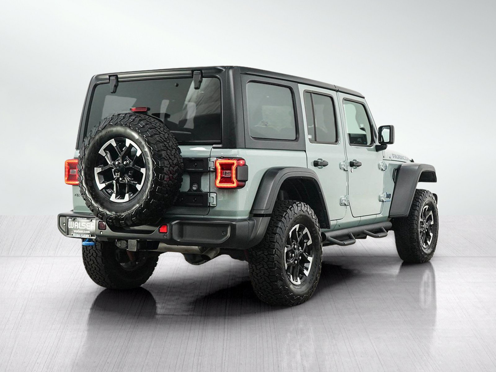 Used 2024 Jeep Wrangler Unlimited Rubicon 4xe w/ Technology Group AWD/4WD image 5