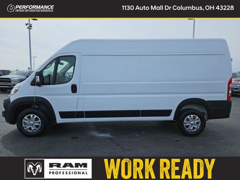 New 2025 RAM ProMaster 2500 w/ Quick Order Package 22G SLT image 4
