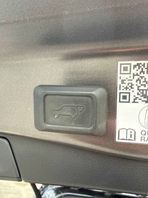 Used 2024 Toyota RAV4 XSE w/ Advanced Technology Package AWD/4WD image 27