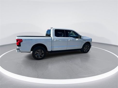 Certified 2022 Ford F150 Lightning Lariat image 12