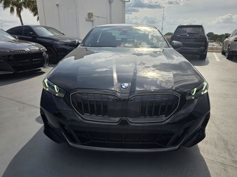 New 2027 BMW 530i RWD image 2