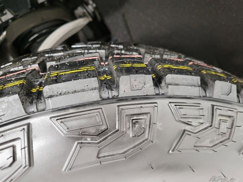 Used 2022 Chevrolet Silverado 1500 Custom Trail Boss w/ LPO, Dark Essentials Package image 4