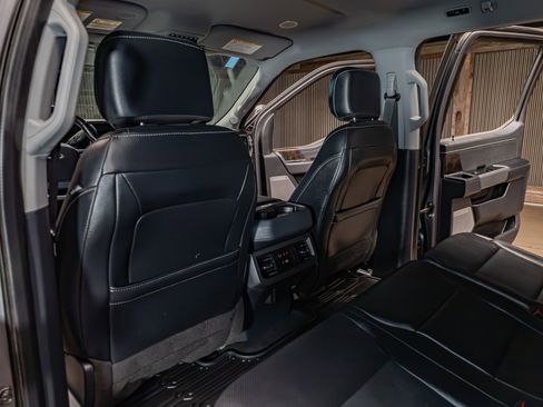 Used 2023 Ford F350 Lariat w/ Lariat Ultimate Package AWD/4WD image 22